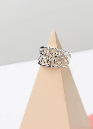 Серебряное кольцо цветы души