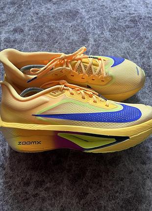 Кросовки nike zoomx розмір 44 28 см