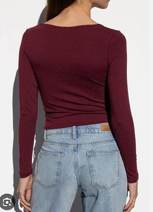 Long sleeve. 3