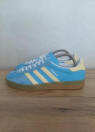 Кросівки adidas originals gazelle indoor
розмір 42 довжина устілки 26.5 см
стан нові
сток