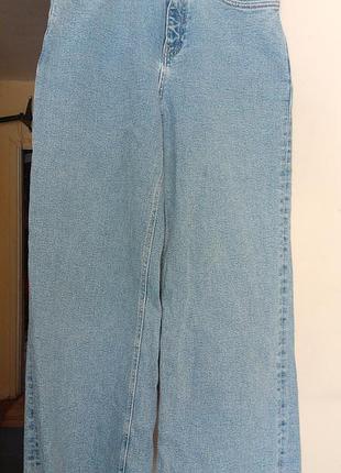 Стильні жіночі джинси wide-leg