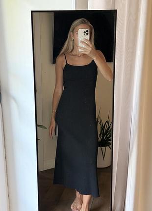 Сукня zara чорна xs s міді