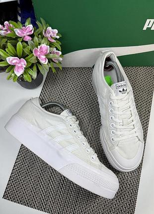 Оригинальные кроссовки adidas