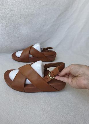 Кожа. босоножки на танкетке fitflop р.38 стелька 25 см