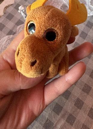 Ця м'яка іграшка — лось chocolate з колекції ty teenie beanie boos, випущена у 2017 році в ресторанах mcdonald's
