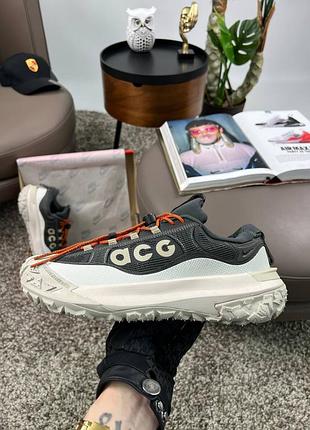 Чоловічі кросівки nike acg mountain fly 2 low white dark grey