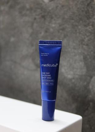 Сироватка medicube one day exosome shot 2000.
