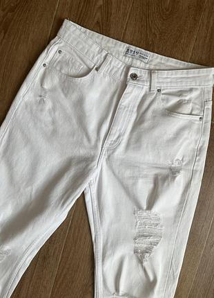 Білі жіночі рвані джинси від бренду primark