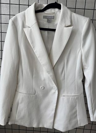 Піджак молочного кольору білого zara. h&m