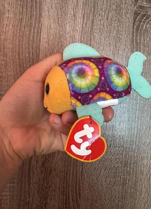 Це м'яка іграшка sami goldfish з серії ty teeny beanie boos.