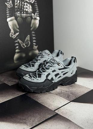 Asics pickax 3