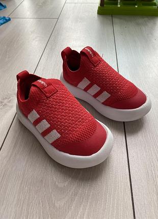 Дитячі кросівки adidas, 26 розмір