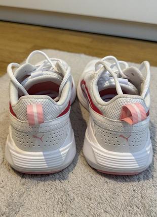 Puma кросівки жіночі білі нові 37 37,5