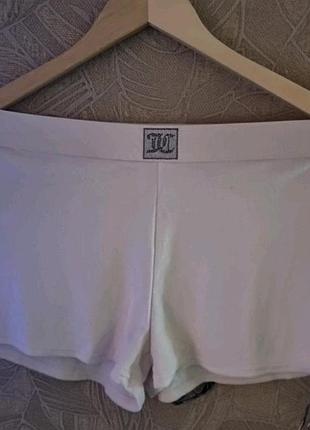 Шорти juicy couture women's sleep and lounge velvet fleece dolphin shorts айворі розмір l