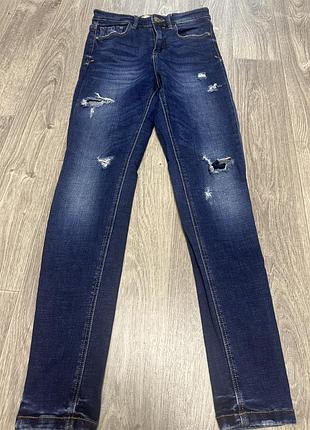 Продам джинси stradivarius