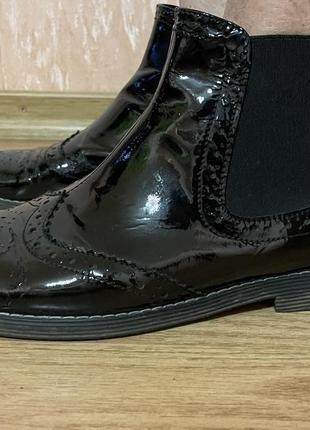 Ботинки черные, лаковая кожа2 фото