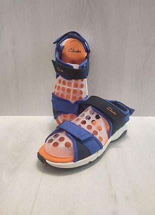 Босоножки clarks 35- стелька 23 см
