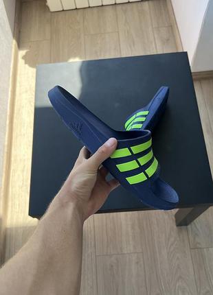 Тапки adidas