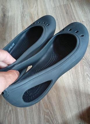 Женские пляжные балетки crocs cadee w7