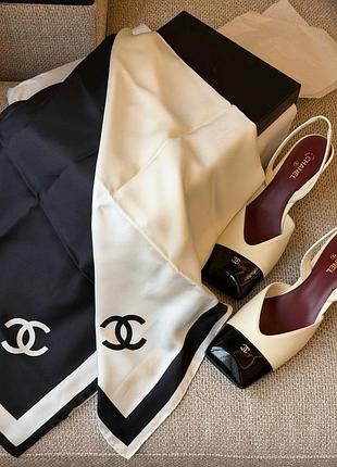 Платок хустка chanel чорно білий з лого