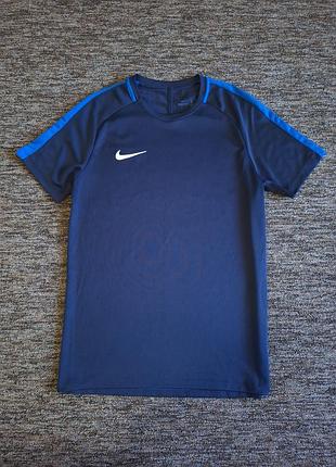 Спортивная футболка nike на размер s-м