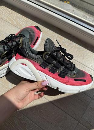Кросівки adidas lxcon