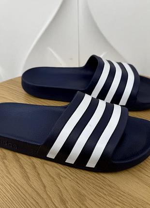 Оригінальні шльопанці adidas