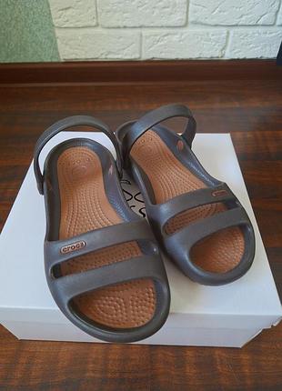 Шльопанці crocs