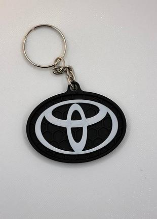 Брелок автомобильный для ключей toyota( тотота)