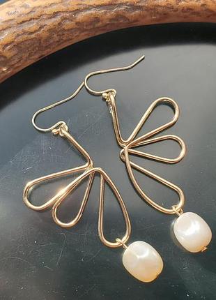 Valkyria accesories серьги цветы, позолота и имитация жемчуга