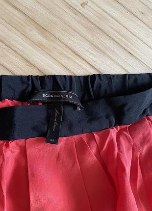 Спідниця дизайнерська bcbgmaxazria 100% шовк, оригінал, розмір m (us 6) в яскравому коралово-червоному кольорі