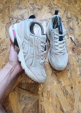 Оригинальные беговые кроссовки asics gel-1090 v2 beige 1202a383-201
