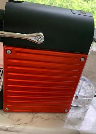 Капсульна кавомашина nespresso pixie (electric red) — оригінал, метал