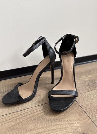 Босоніжки aldo