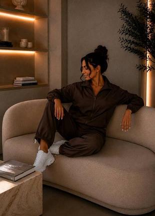 Костюм двойка 
брюки + кофта на подкладке