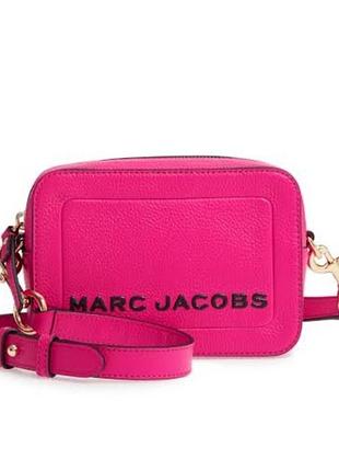 Натуральна, м'ясиста шкіра 
американський бренд marc jacobs