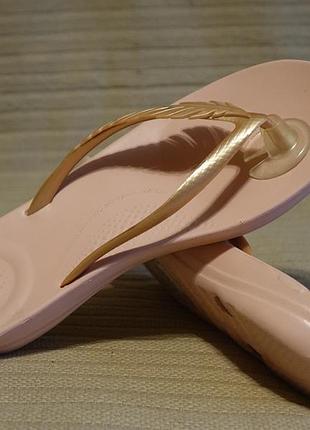 Утонченные фирменные вьетнамки перламутрового цвета чайной розы fitflop 40 р. ( 26/26,5 см.)