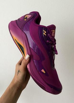 New balance kawhi iv у кольорі "purple punch" оригінал