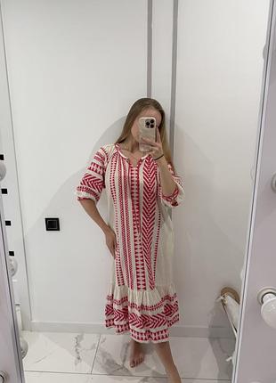 Сукня вишита