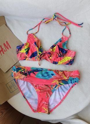 Фирменный купальник pour moi  грудь 36 d плавки 48 l