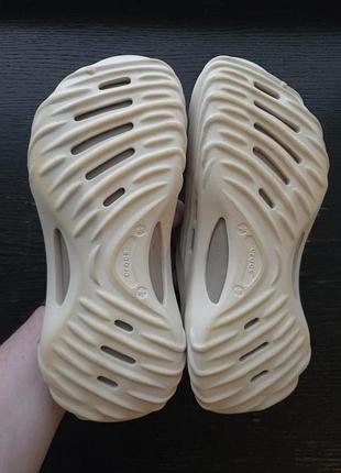 Crocs echo wave almond tint 7