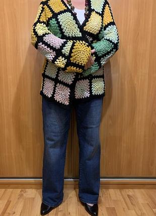 Кардиган ручної роботи в техніці «бабусин квадрат» (granny square)