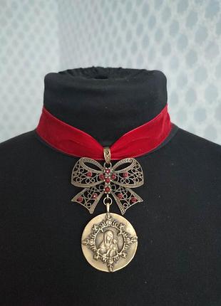 Дукач "богородица" с большим бантом