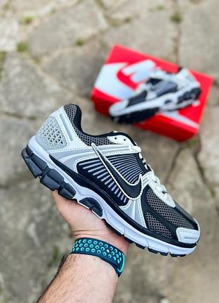 Nike vomero 5 white black
