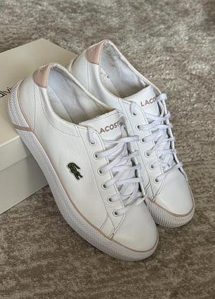 Lacoste кросівки жіночі