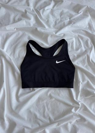 Спортивний топ nike