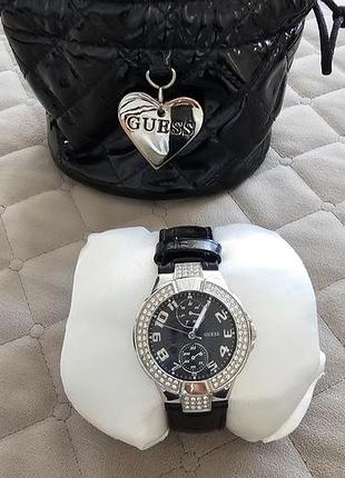 Часы guess