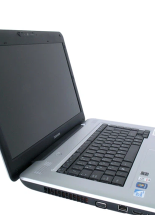Робочий ноутбук toshiba satellite l450d-12h