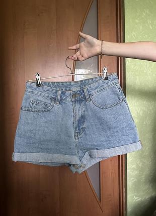 Джинсові шорти denim