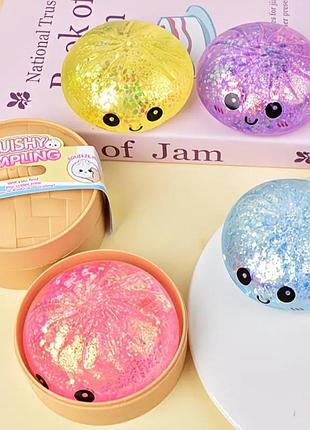 Сквиш пельмень в коробочке 10 см, игрушка антистресс glitter dumpling улыбающийся пельмешка в пароварке баоцзы хинкаль баоцзы в пароварке